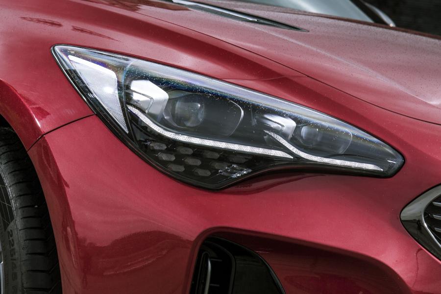 Детали экстерьера Kia Stinger GT-Line S (CK) 2017 года  (UK) (фото 28 из 41)